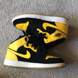 New Love 2017 Jordan 1 Retro Mid